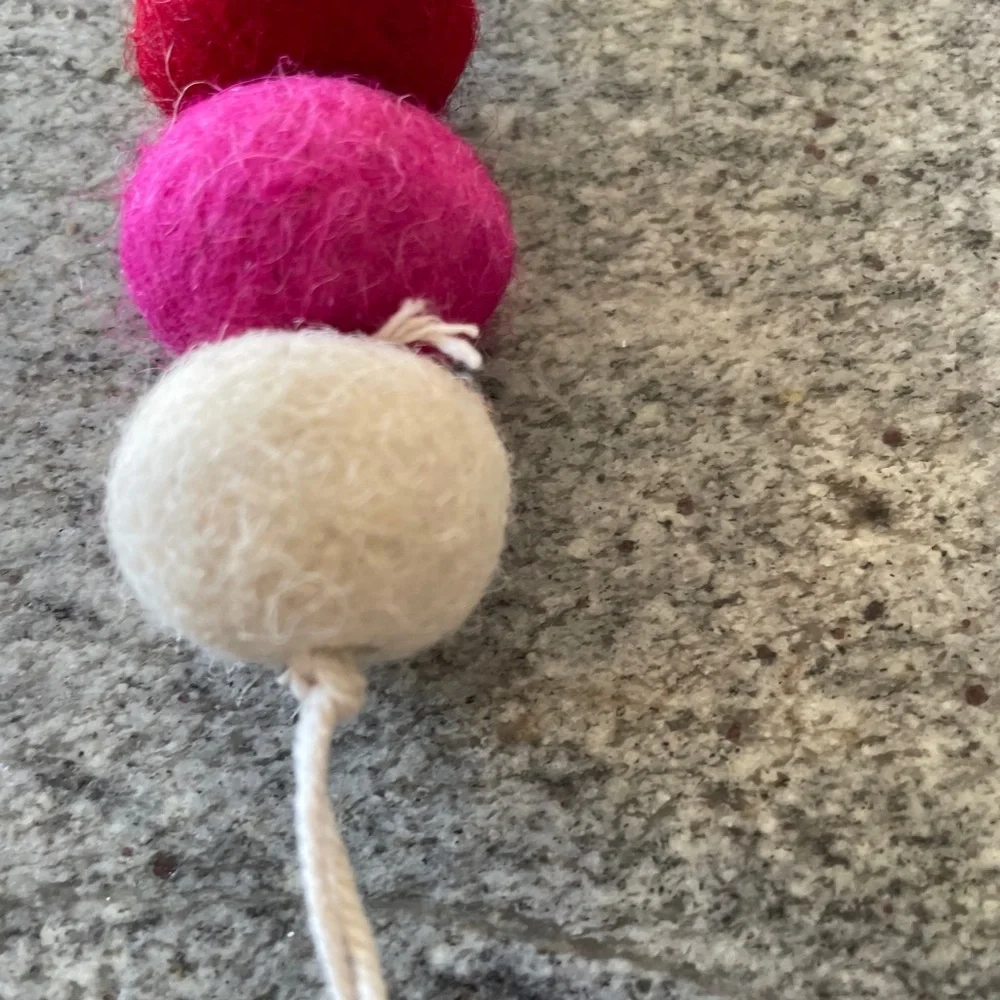 N/A vibrant felt